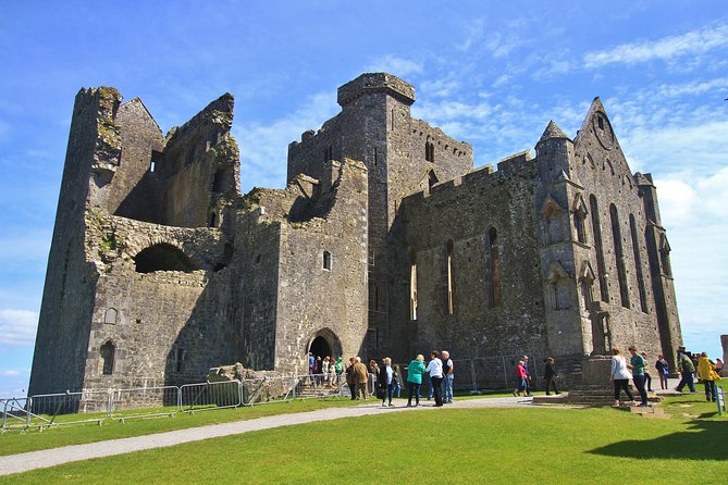 7-Day Great Atlantic Adventure Small-Group Tour of Ireland from Dublin - Day six, Connemara and Kylemore Abbey