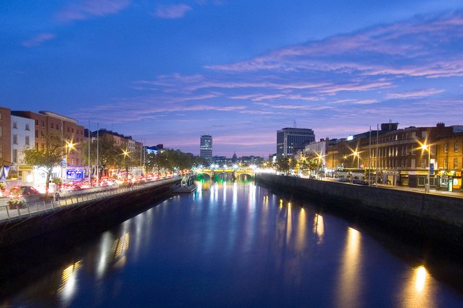90 Minute Dublin Walking tour and Sightseeing tips - Begin at Aston Quay and get your bearings