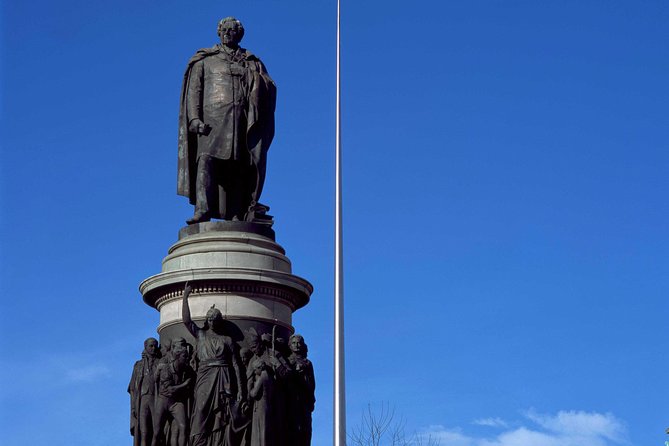 90 Minute Dublin Walking tour and Sightseeing tips - Temple Bar beyond the famous pub sign