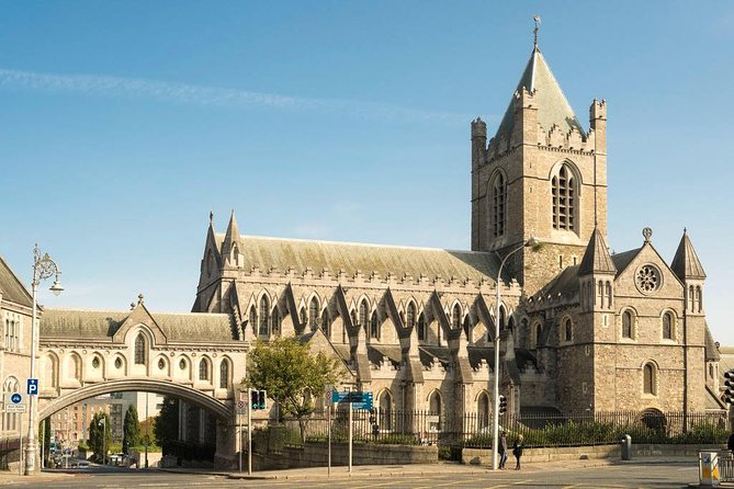 90 Minute Dublin Walking tour and Sightseeing tips - City Hall and the Viking settlement of Dubhlinn