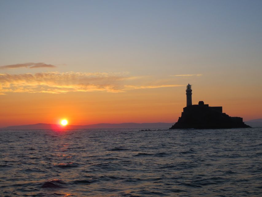 Baltimore Harbor: Sunset Cruise to Fastnet Rock Lighthouse - Leaving Baltimore and passing the white beacon