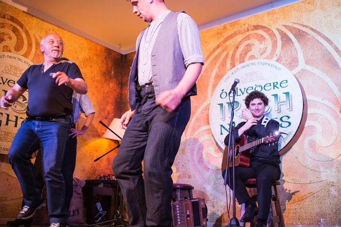 Belvedere Irish Night Show, Dance and Traditional 3-Course Dinner - The strongest part: live music, dancing, and contact with the room
