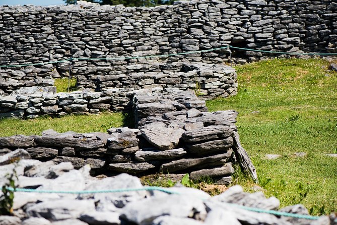 Caherconnell Fort & Sheepdog Demonstrations - Best fit for families, couples, and curious adults
