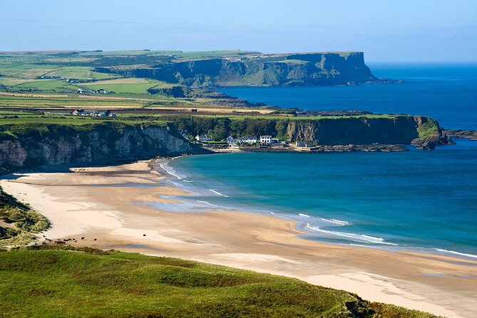 Chauffeur Giants Causeway & Belfast Private Day Tour From Dublin - Dunluce Castle is brief but photogenic