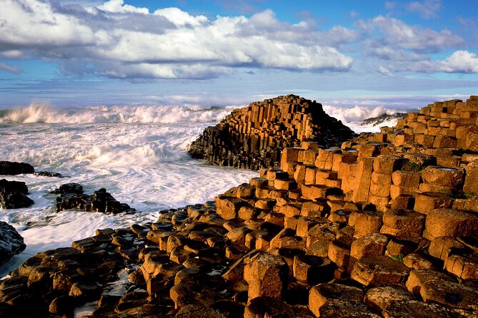 Chauffeur Giants Causeway & Belfast Private Day Tour From Dublin - Belfast gives you one hour in the city center