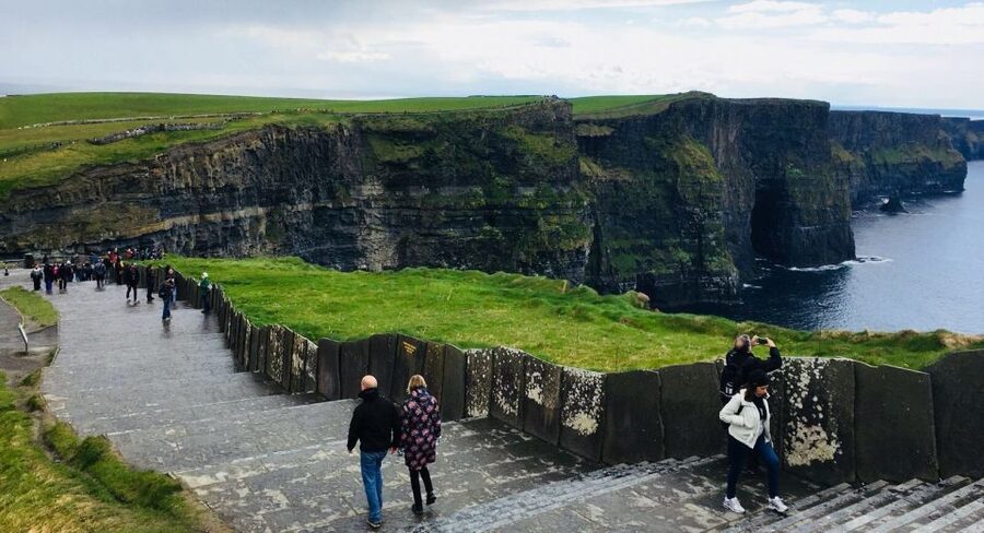 Cliffs of Moher and Galway Tour in Italian or Spanish - Two hours on the Cliffs of Moher