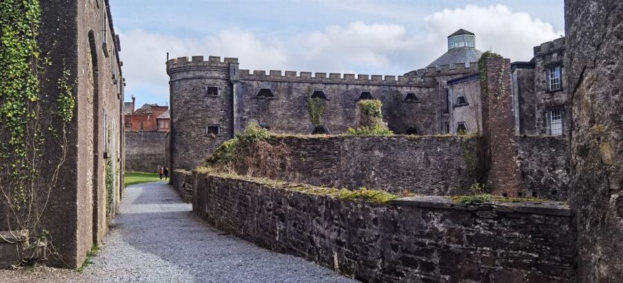 Cork: City Gaol Tour with Audio Guide - How the exhibits recreate daily life