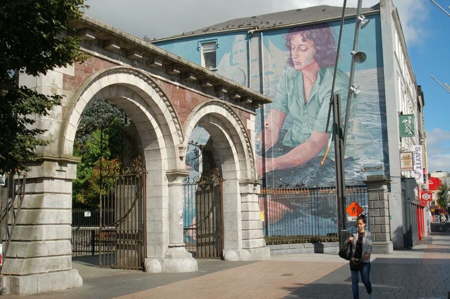 Cork: Guided Historical Walking Tour - South Mall’s former boathouse entrances