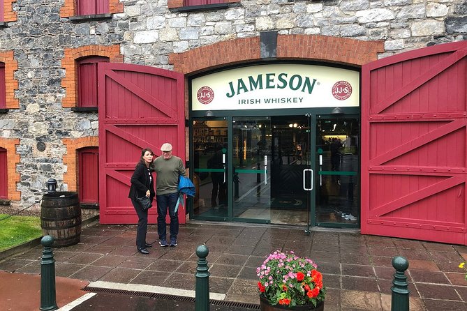 Cork Midleton DistilleryJameson Experience & Whiskey Tasting - Group size, sound, and comfort