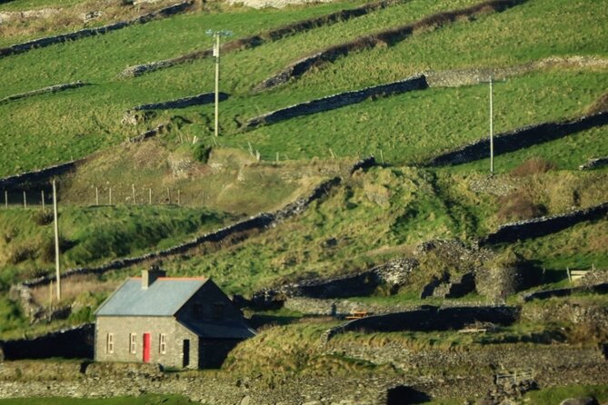 Dingle: Hour Slea Head Drive Tour 4hr - Personal Chauffeur Guide - Gallarus Oratory and early Christian Ireland