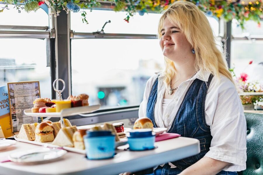 Dublin: Afternoon Tea Vintage Bus Tour - Stories, music, and the people serving tea