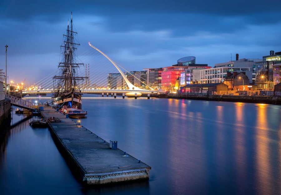 Dublin: Big Bus Panoramic Night Tour with Live Guide - St. Stephen’s Green and Molly Malone