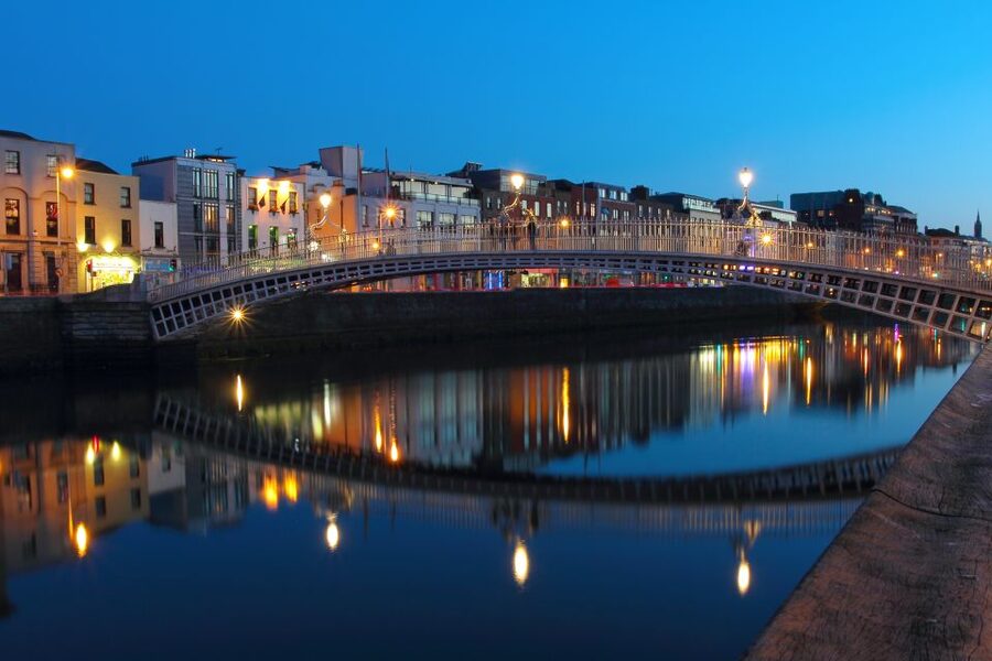 Dublin: Big Bus Panoramic Night Tour with Live Guide - Dublin Castle and Christ Church Cathedral
