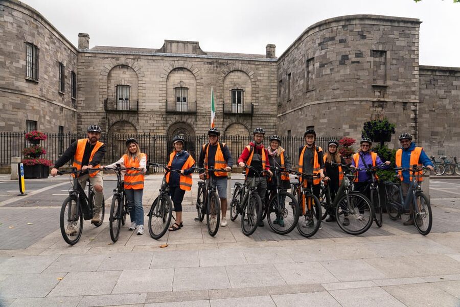Dublin: Bike & E-Bike Tour with a Local Guide - Push bike or e-bike?