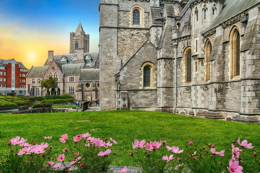 Dublin: Book of Kells, Dublin Castle and Christ Church Tour - What the three-hour schedule feels like