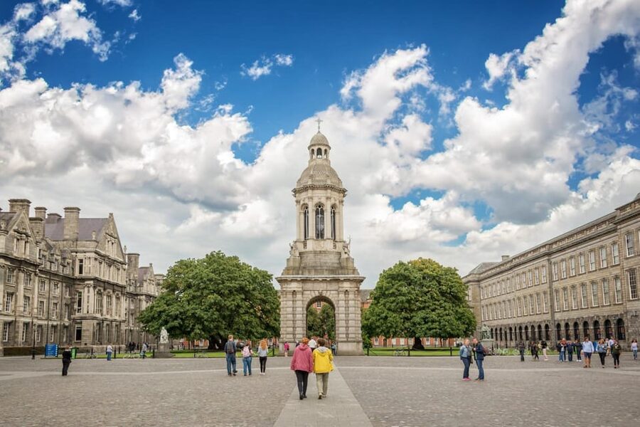 Dublin: Book of Kells, Dublin Castle and Christ Church Tour - Who should book this tour?