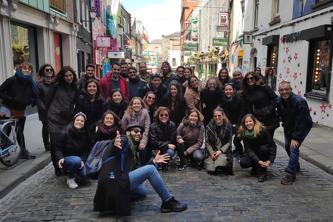 Dublin City Center Walking Tour - A lively start at Temple Bar