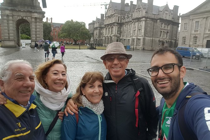 Dublin City Center Walking Tour - Writers, walls, and the 40 Steps