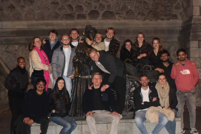 Dublin: City Pub Crawl Experience - Live Irish music, not just background noise