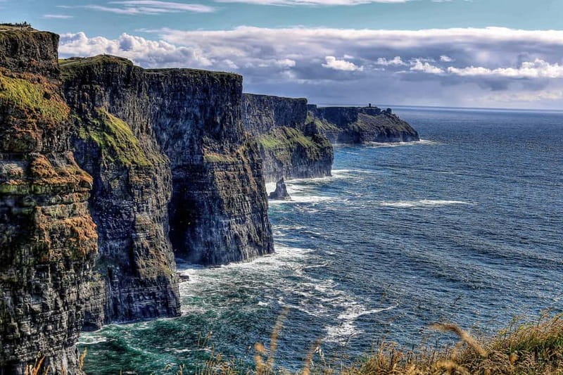Dublin: Cliffs of Moher, Bunratty Castle and Ennis Day Trip - Reaching the Cliffs of Moher in the afternoon