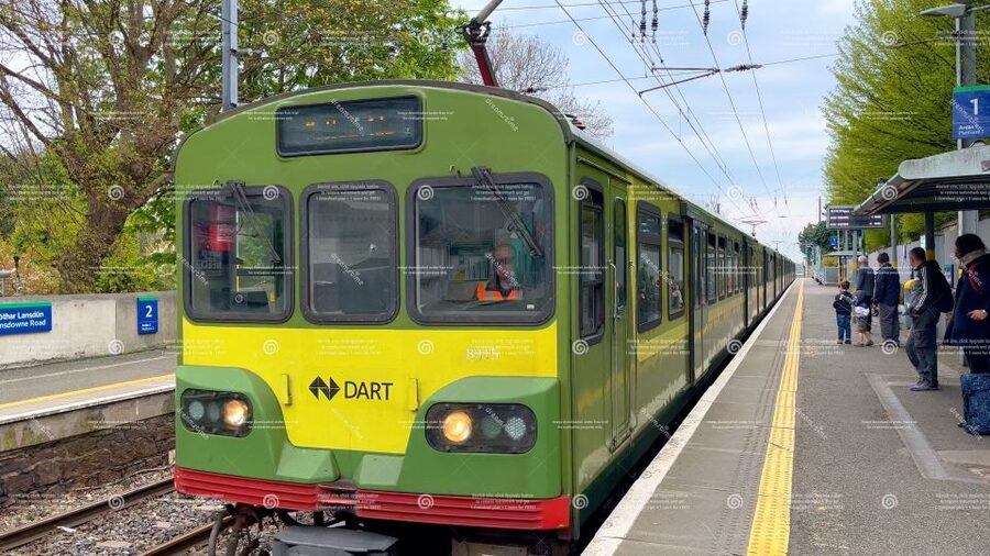 Dublin: Cruise Excursion Hop-On Hop-Off Tour & Rail Ticket - Kilmainham Gaol, the Royal Hospital, and Phoenix Park