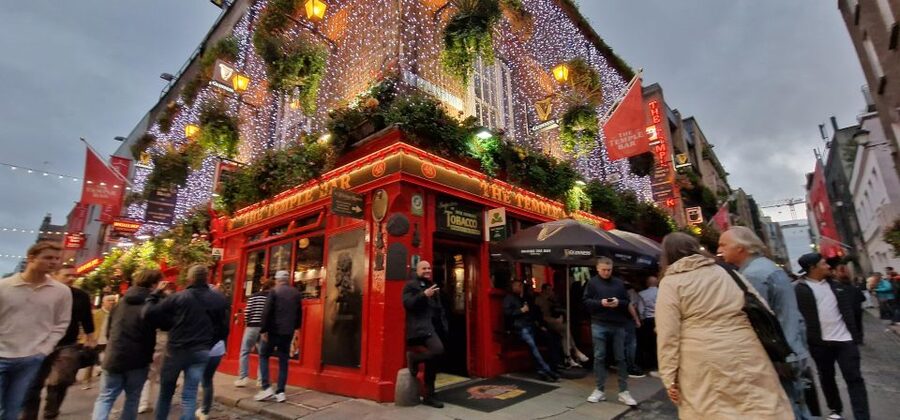 Dublin: Dublin City Highlights Private Guided Walking Tour - Claddagh Records and Dublin’s music story