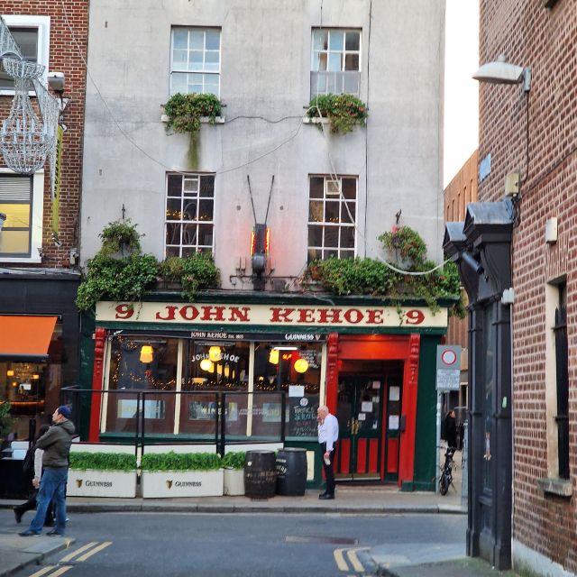 Dublin: Dublin City Highlights Private Guided Walking Tour - Trinity College and the Book of Kells