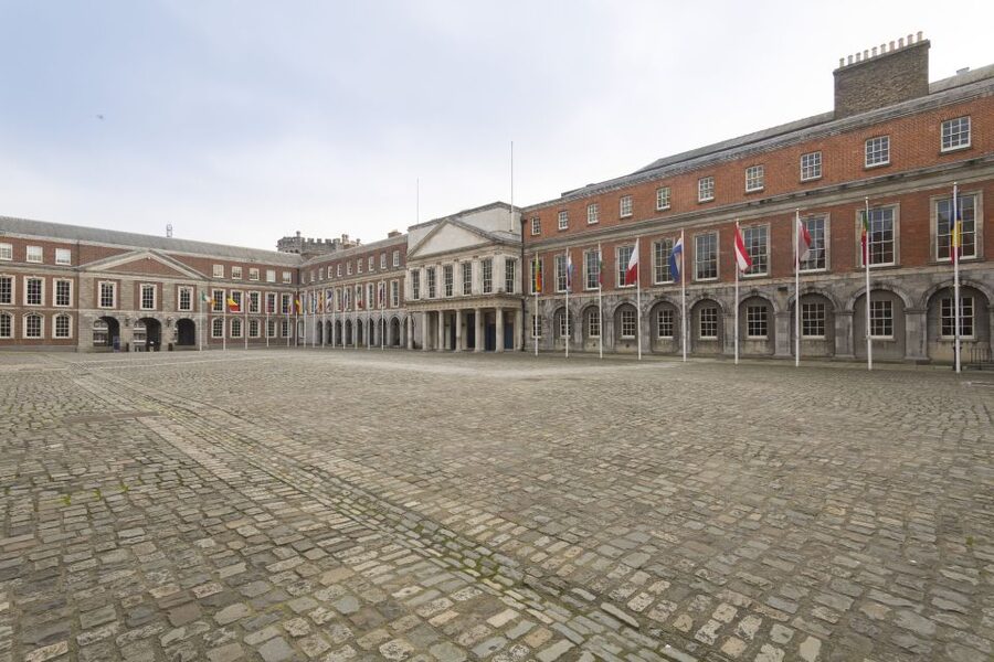 Dublin Explorer Pass: Save up to 50% on 3 to 7 Attractions - Whiskey tours and the Irish drinking tradition