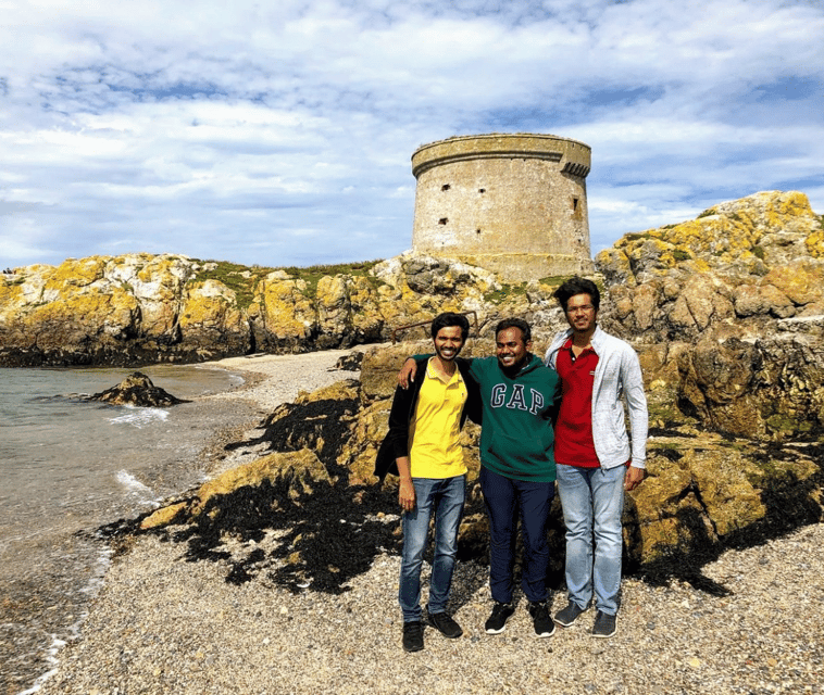 Dublin: Ferry from Howth to Ireland's Eye island - Stepping ashore on a protected bird sanctuary