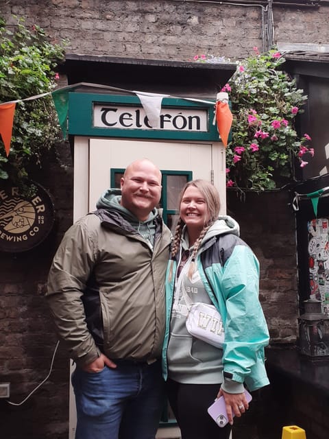 Dublin Food & Drink Walking Tour & Jameson Irish Coffee Demo - The Brazen Head and the old pub stop
