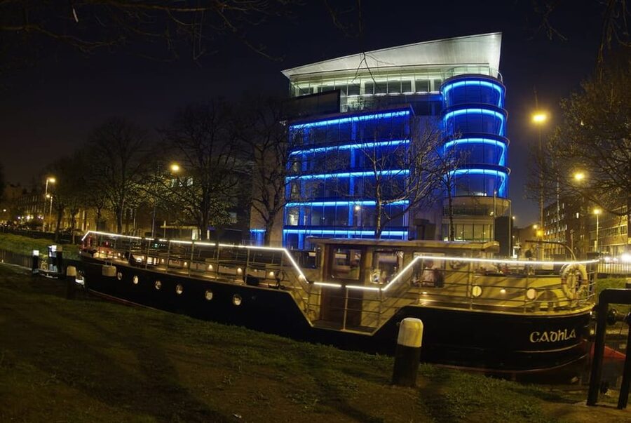 Dublin: Grand Canal Cruise with Dinner - A gentle start from Mespil Road