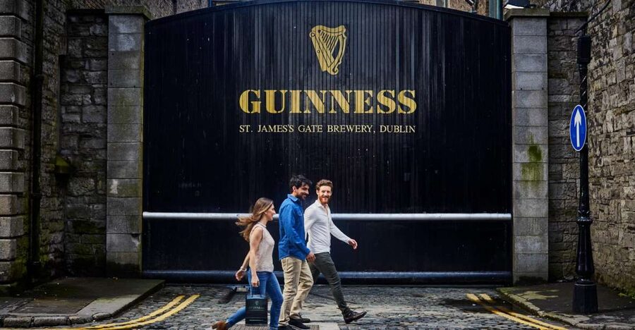 Dublin: Guinness Storehouse Entry Ticket - Tasting Guinness on the way up