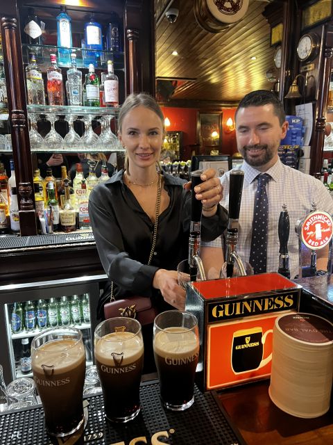 Dublin: Guinness Storehouse & Perfect Pint Tour Experience - Traditional music and the feel of pub culture