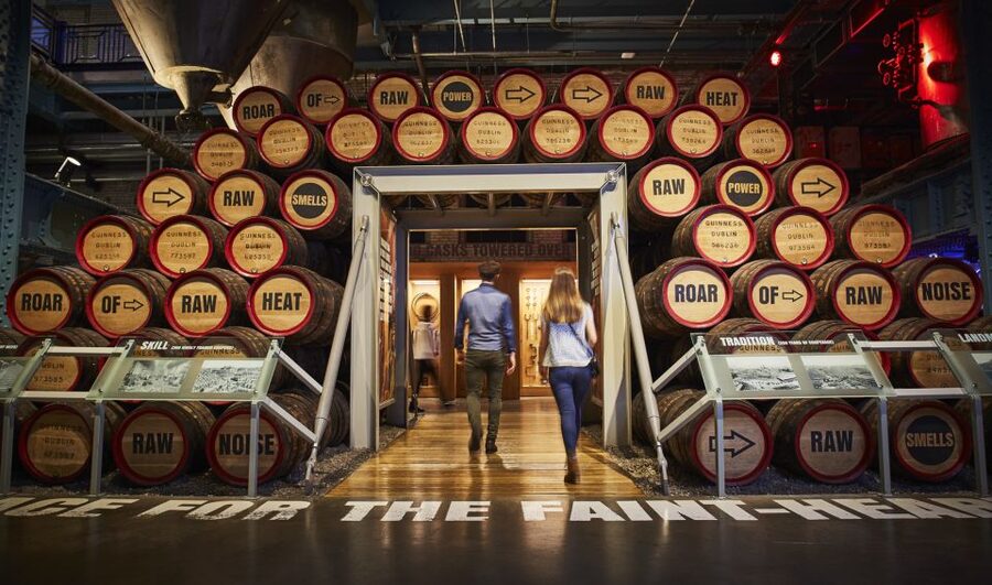 Dublin: Guinness Storehouse Ticket & Hop-on Hop-off Bus Tour - The main city sights, stop by stop