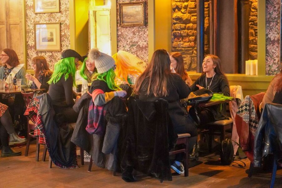 Dublin: Irish Music and Dance Show with Dance Lesson - Starting upstairs at The Merchant’s Arch