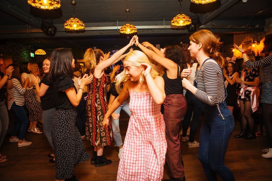 Dublin: Irish Music and Dance Show with Dance Lesson - Who will enjoy this most?