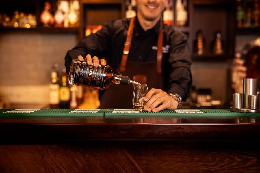 Dublin: Irish Whiskey Museum Tour and Whiskey Tasting - Who will enjoy it most?