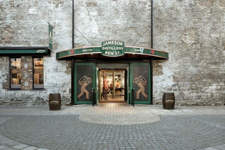 Dublin: Jameson and Guinness Private Tour with Transfers - Jameson Distillery Bow St. in 75 minutes