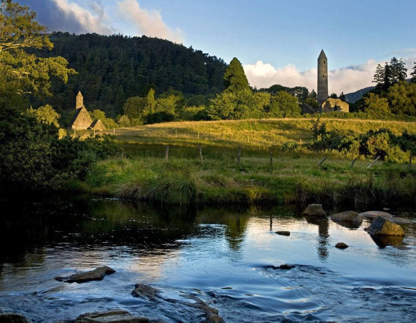 Dublin: Kilkenny, Wicklow & Glendalough Tour & Sheepdog Show - What to pack for the 10.5-hour outing