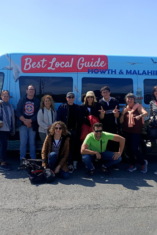 DUBLIN: Malahide castle and Howth MULTILINGUAL full day tour - Coastal views near Portmarnock and Howth Summit