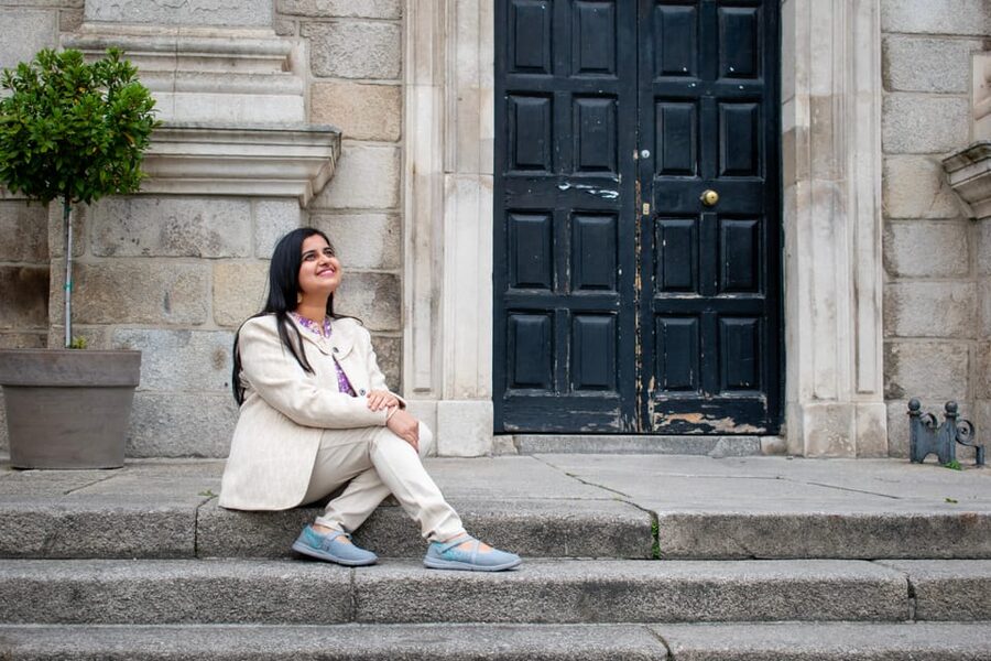 Dublin: Private Photo Experience - Temple Bar adds color and street character