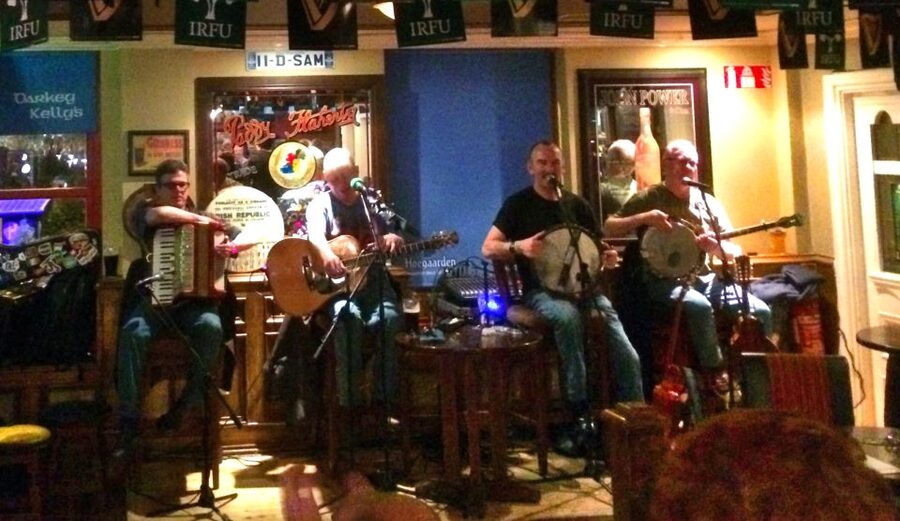 Dublin: Private Pub Tour - Stop two: Dublin writers at the bar