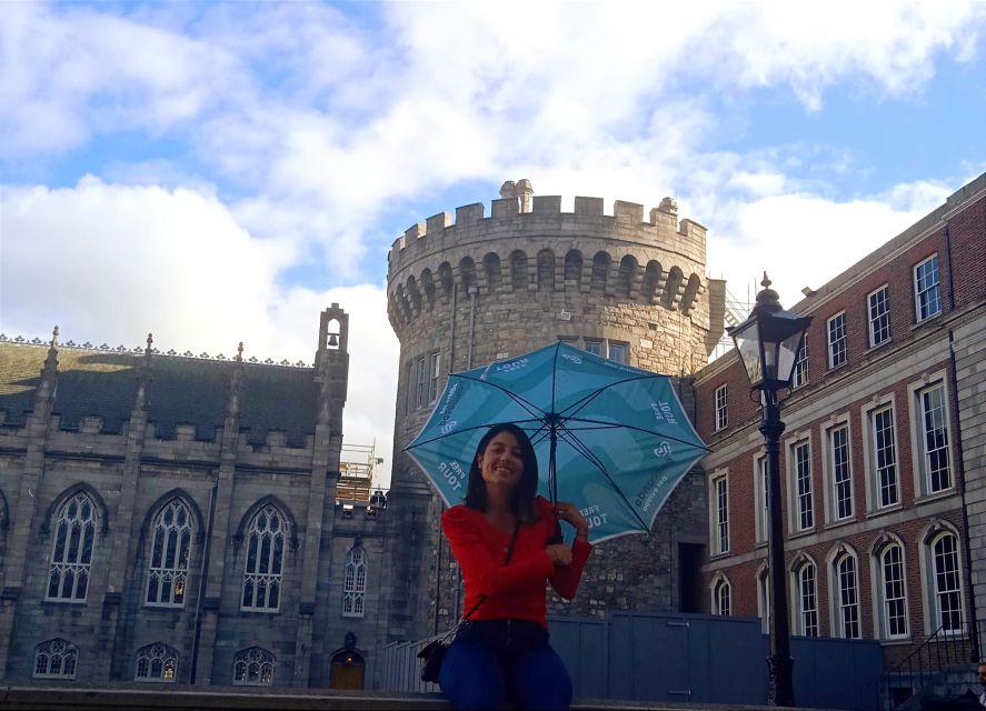 Dublin: Private Tour of City Monuments in Spanish - City Hall, Dublin Castle, and the first look at the old center