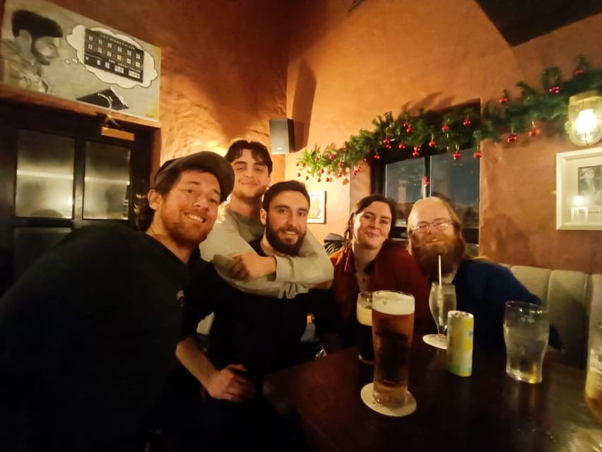 Dublin: Pub Tour. Pour The Perfect Guinness, Whiskey & Music - Starting on Crown Alley with a proper Dublin welcome