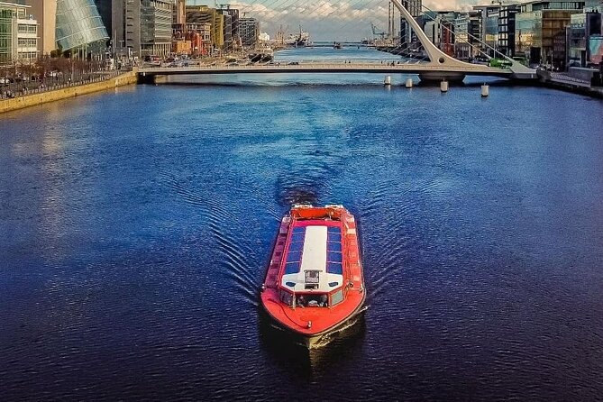 Dublin Sightseeing Cruise on River Liffey with Local Guide - A quick introduction to Dublin from the water
