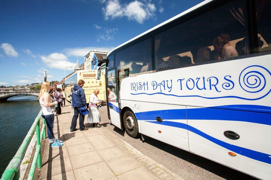 From Dublin: Blarney, Rock of Cashel and Cahir Castles Tour - Blarney Castle, gardens, and the famous stone