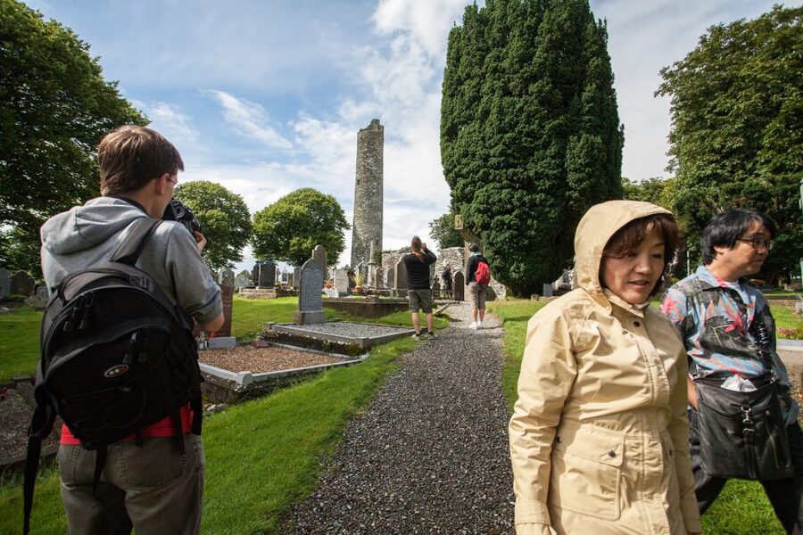 From Dublin: Celtic Boyne Valley and Ancient Sites Tour - Trim Castle and the medieval shift