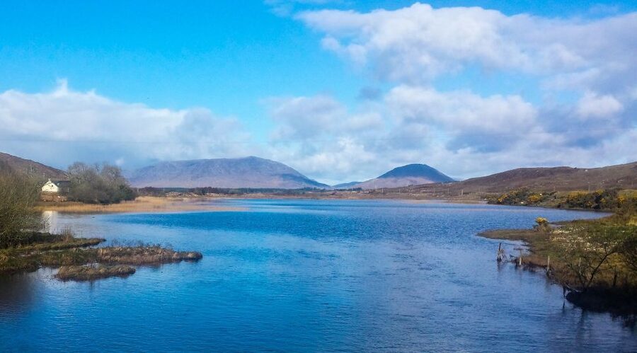 From Dublin: Connemara and Galway Bay Day Tour - The Inagh Valley, Twelve Bens, and Maamturks