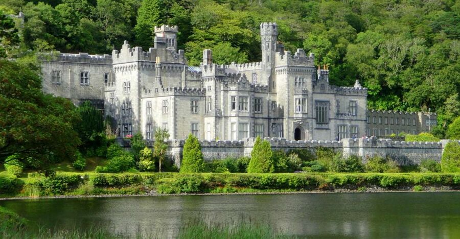 From Galway: Connemara and Kylemore Abbey Day Tour - Galway Bay to Connemara: a scenic start at 9:30