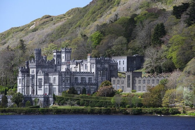 From Galway: Guided tour of Connemara with 3 hour stop in Kylemore Abbey - Guides, coach comfort, and group size